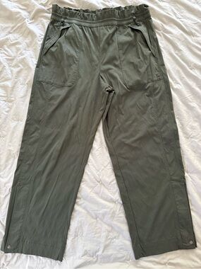 Athleta Women’s Green Elastic-Waist Wide-Leg